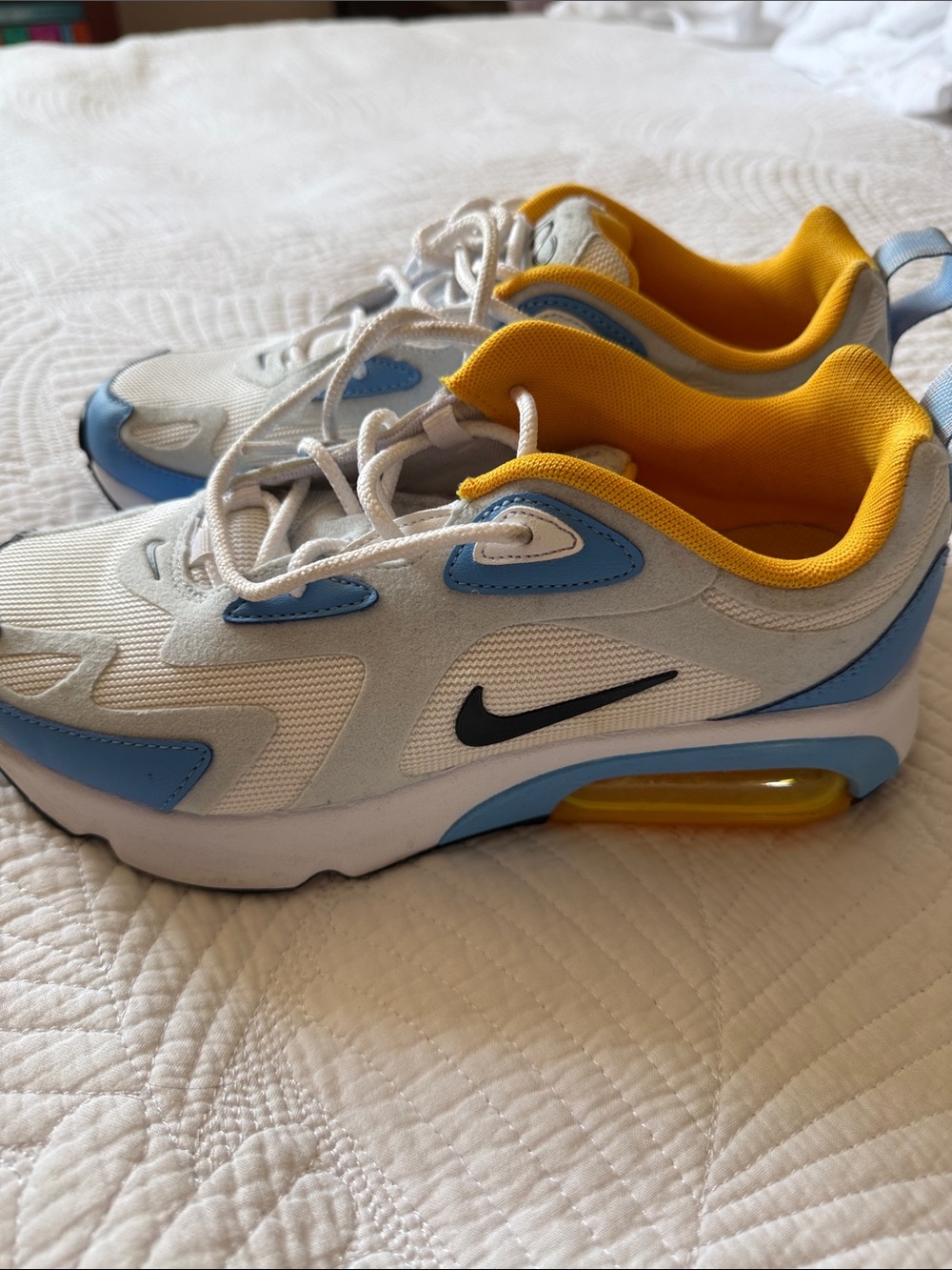 Nike Womens White, Light Blue & Yellow Air Max 200